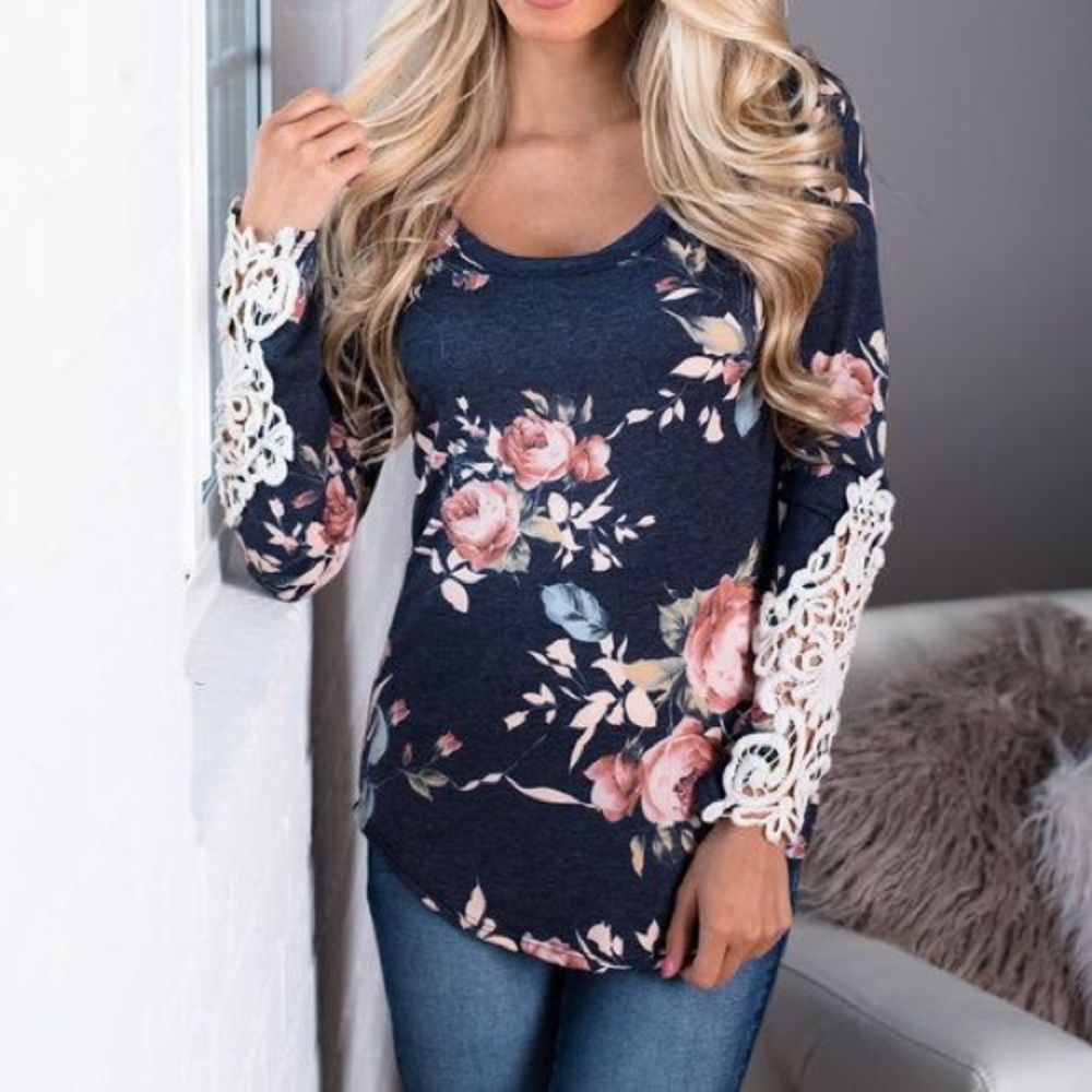 Modern Vintage Boutique Floral Top